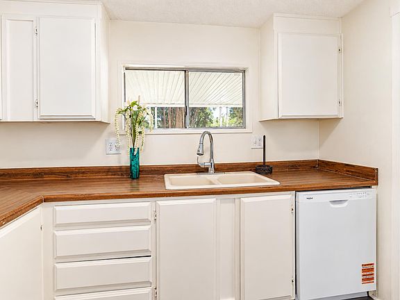 21st image of 4121 Chesapeake Ln