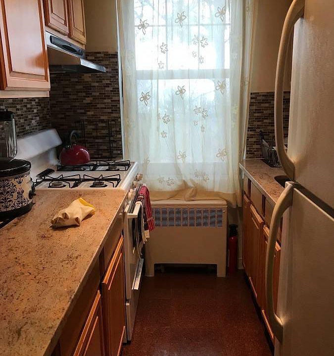 2nd image of 7055 Park Dr E