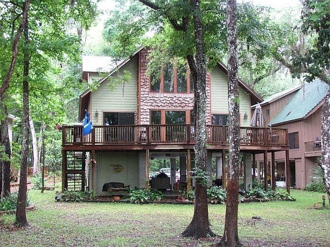 Beautiful  Suwannee River Front 