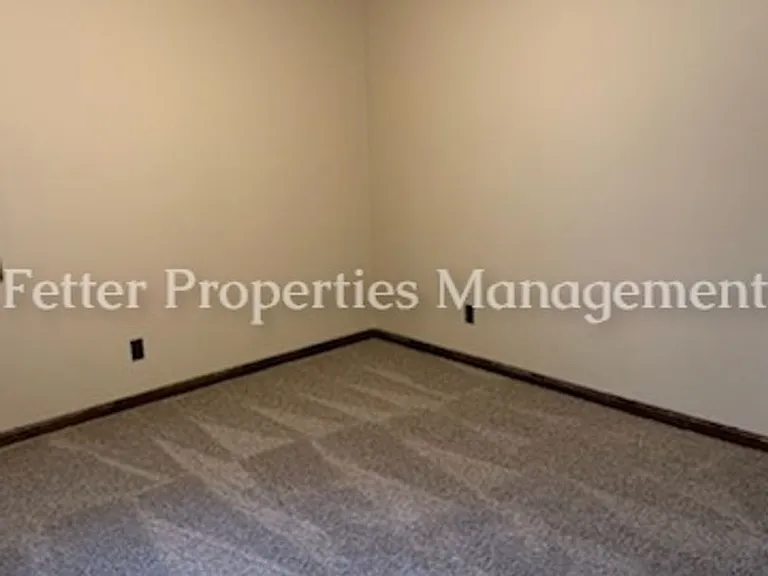 6566 Heathervale Ct — Photo 5