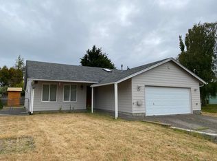 637 Pacific Dr, Hammond, OR 97121