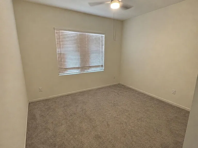 1061 Long Bay Ct — Photo 9