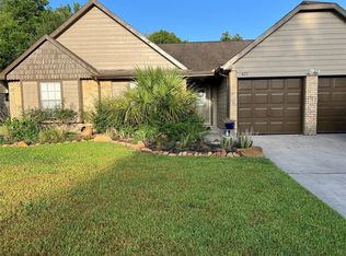 421 Indian Meadow Dr, League City, TX 77573
