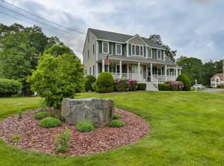 20 Village Dr, Atkinson, NH 03811
