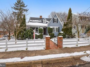 2400 Cameron Mills Rd, Alexandria, VA 22302