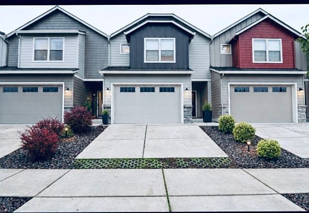 1st image of 116 N 44th Pl