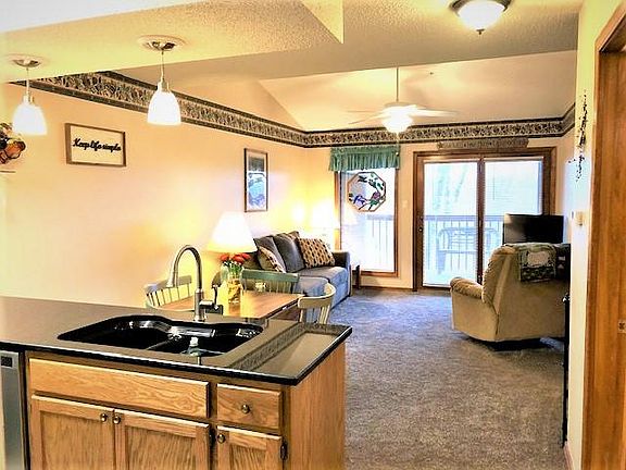 4th image of 437 Notch Ln APT 12