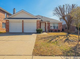 2831 Grandview Dr, Grand Prairie, TX 75052