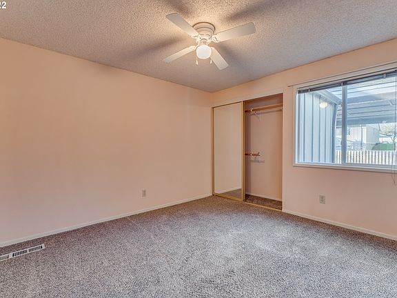 4th image of 1005 NW 132nd St APT A
