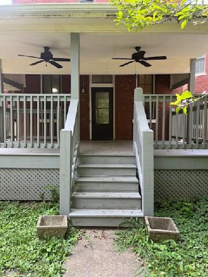 Old Louisville 5 Bedroom, 3.5 bath House — Photo 2
