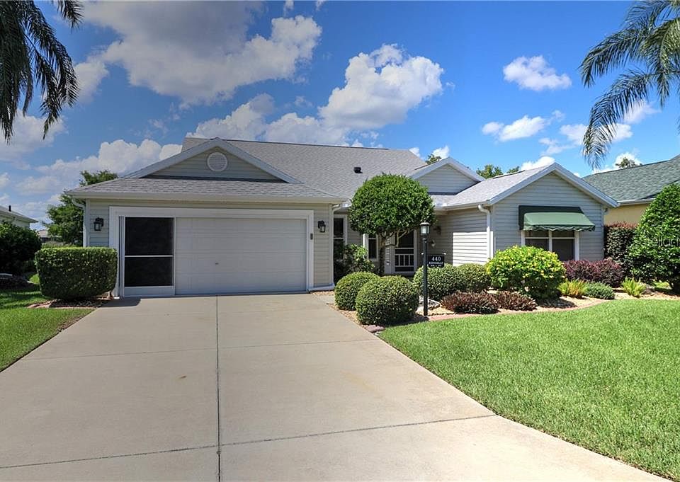 1st image of 440 Carrera Dr