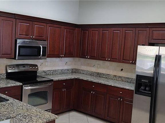 2nd image of 2683 Sunset Lake Dr