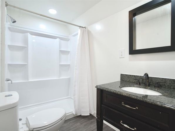120 Main St #4