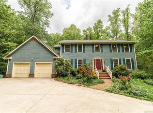 205 Riva Ridge Dr, Fairview, NC 28730