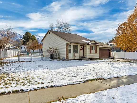 4th image of 880 N 340th St E