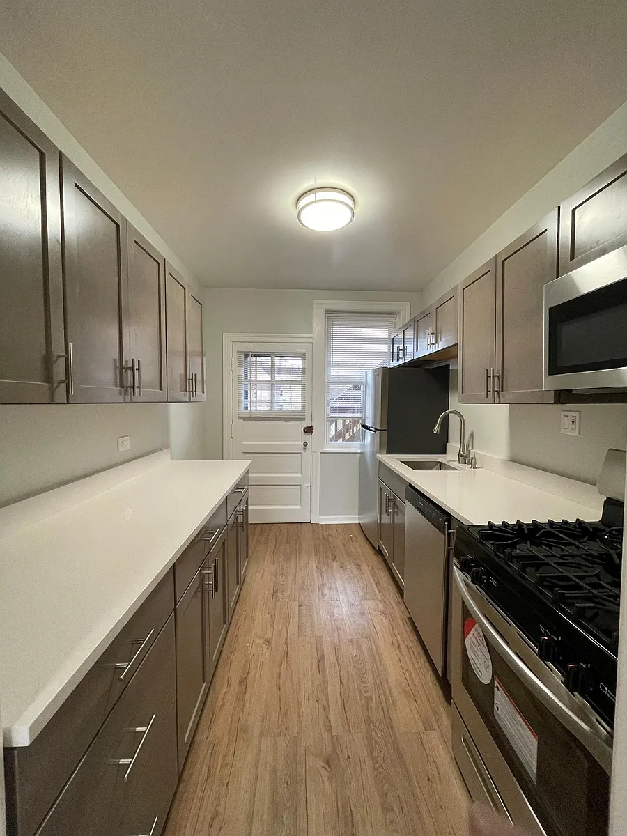 Building Photo - 5324 N Kimball Ave #1E