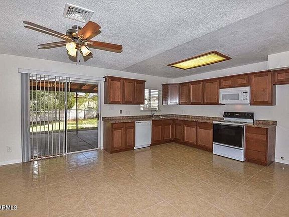 3rd image of 6708 W HIGHLAND Avenue