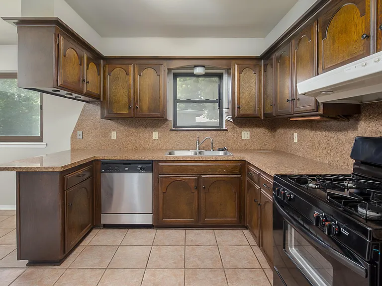 600 Kay Hill Ln — Photo 11