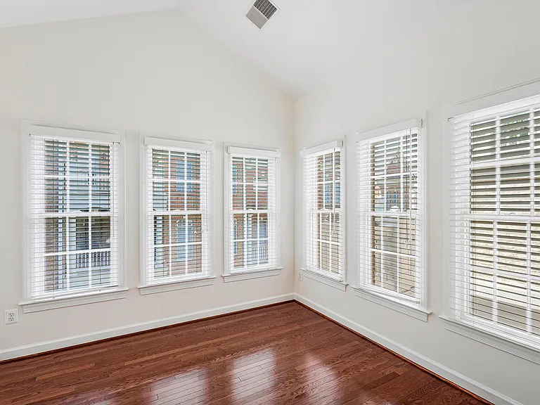 7720 Spoleto Ln — Photo 31