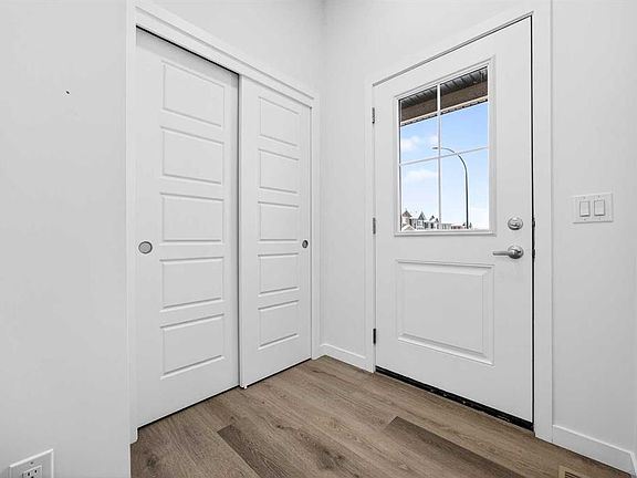 2nd image of 58 E Creekside Way SW