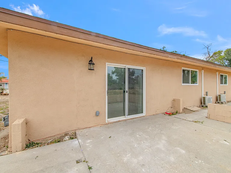 7539 Palmetto Ave #1 — Photo 14