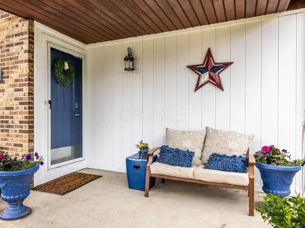 744 Pike St SW, Etna, OH 43018