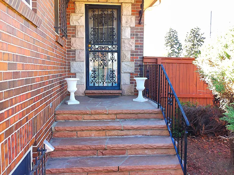 2580 N Monaco Pkwy #1 — Photo 54