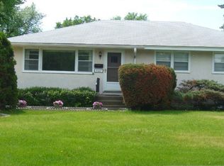 4607 Winchester Ln, Brooklyn Center, MN 55429