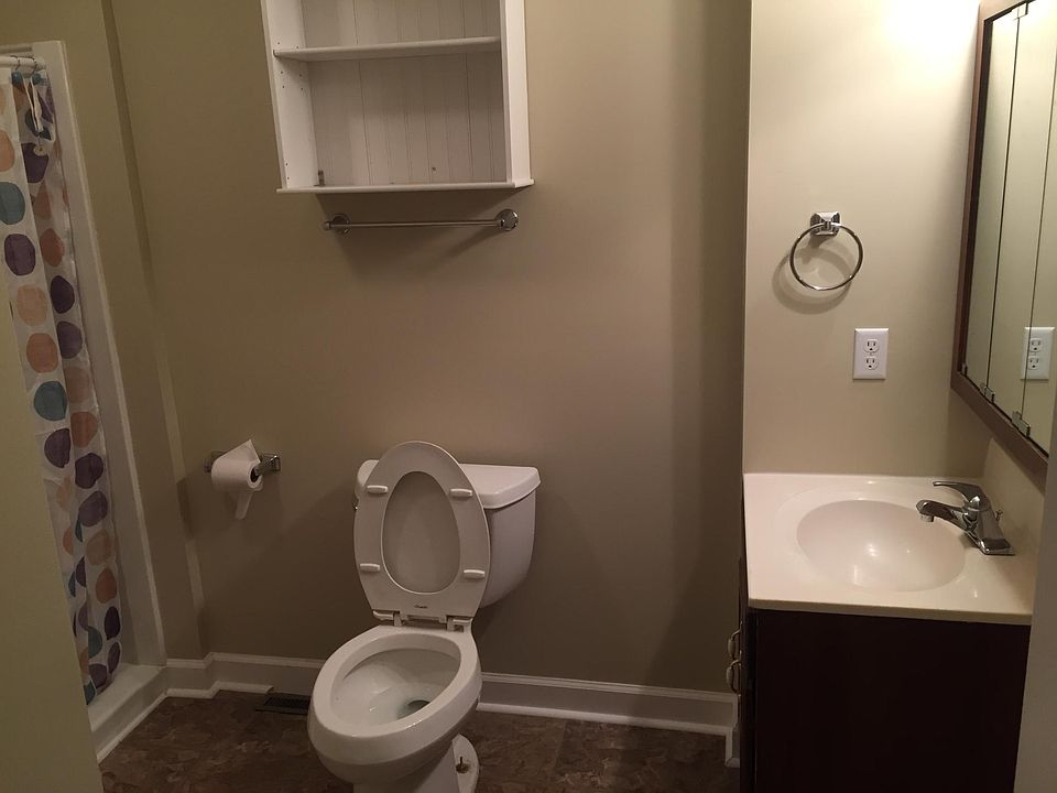 Full Bath with standup shower