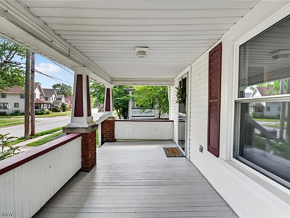 5th image of 415 Ashland Ave