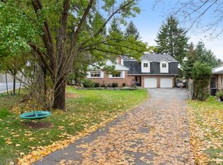 191 Terrence Park Dr, Hamilton, ON L9G 1C6