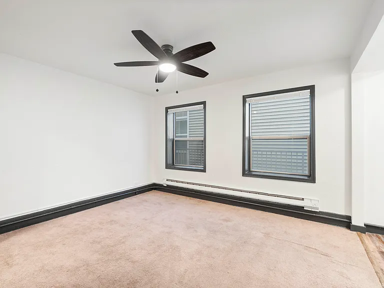 Lauriston Apartments — Photo 41
