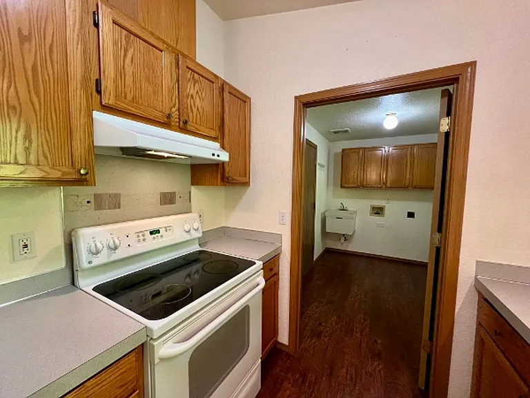 2422 Leach Ct SE — Photo 10