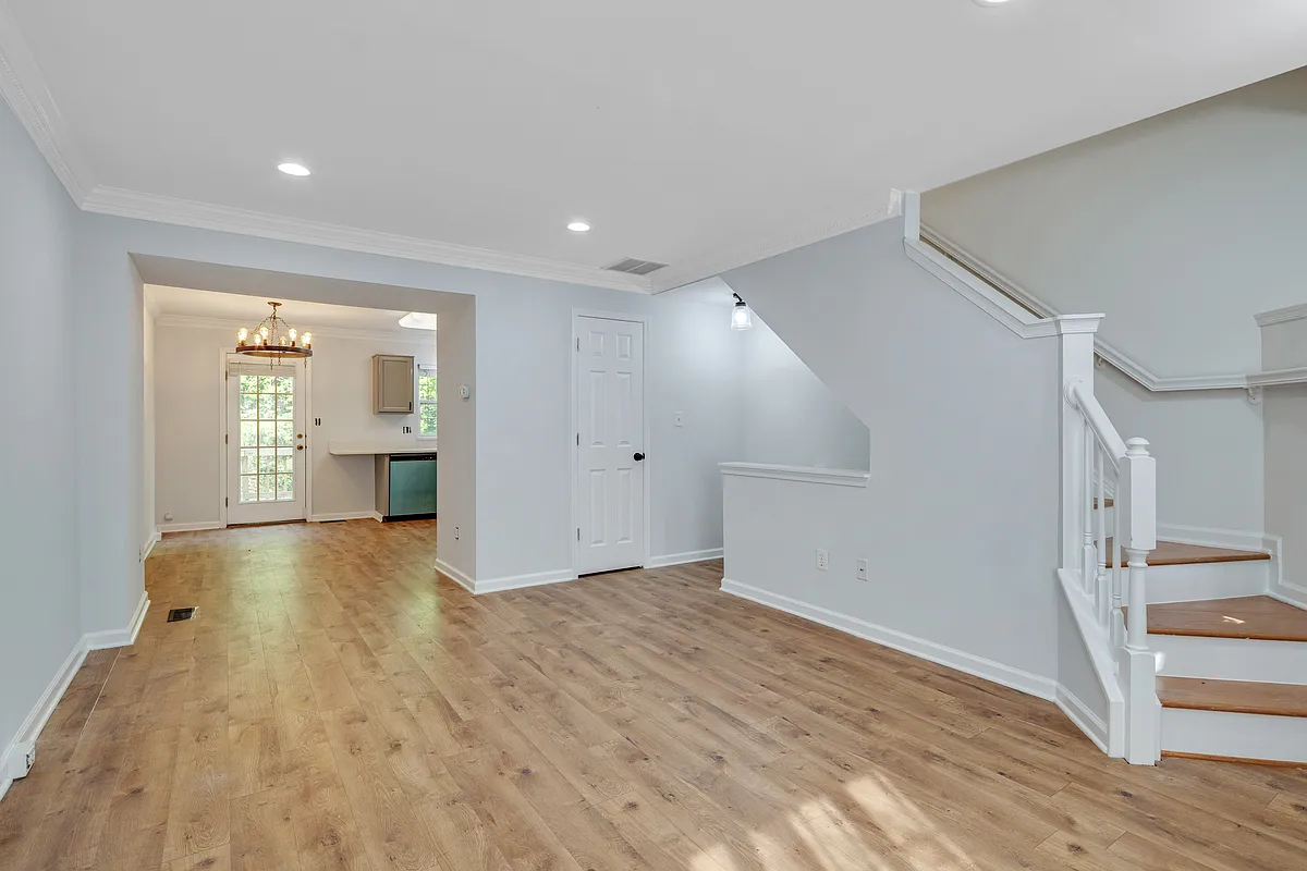 Building Photo - 1832 Tiger Lily Cir