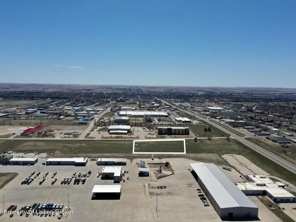 29th St W, Dickinson, ND 58601