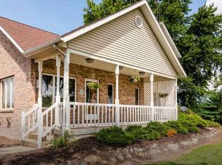 16318 Avery Rd, Three Oaks, MI 49128