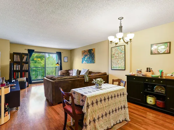 401 1st St S #213, Minneapolis, MN 55401