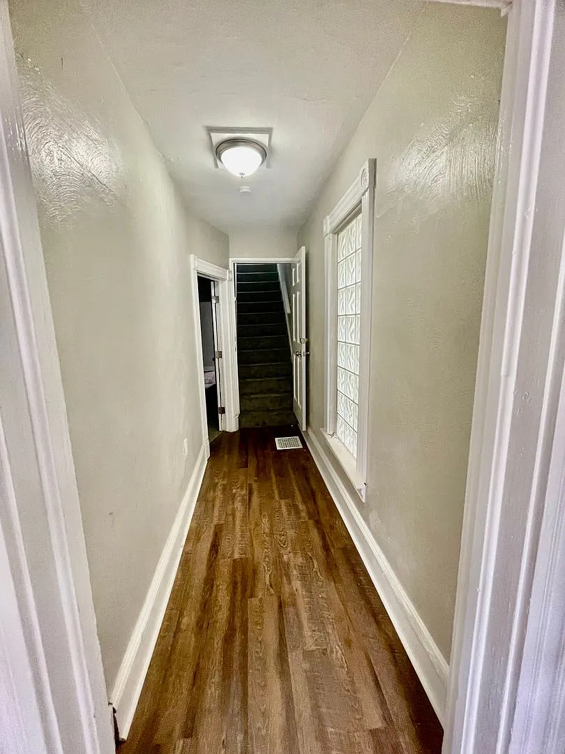 120 Kathleen Street — Photo 3