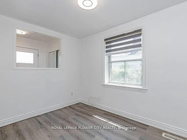 37 Warwick Rd — Photo 8