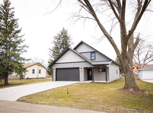 1609 25th St SE, Rochester, MN 55904