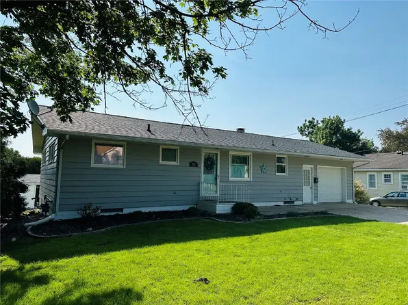 1607 5th Ave, Belle Plaine, IA 52208
