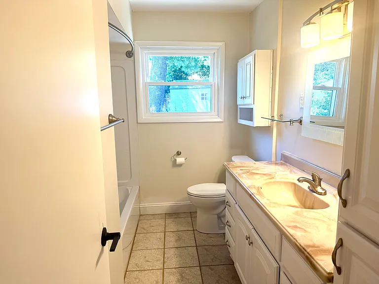 294 Fremont Ave — Photo 10