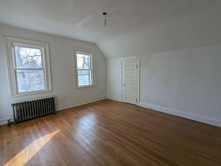 1300 Summit Ave #3 — Photo 20