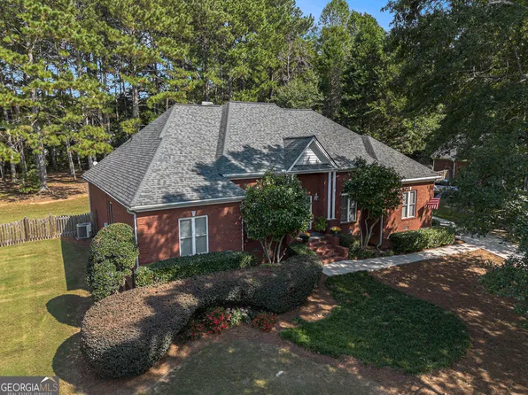 615 Wellington Dr, Winder, GA 30680