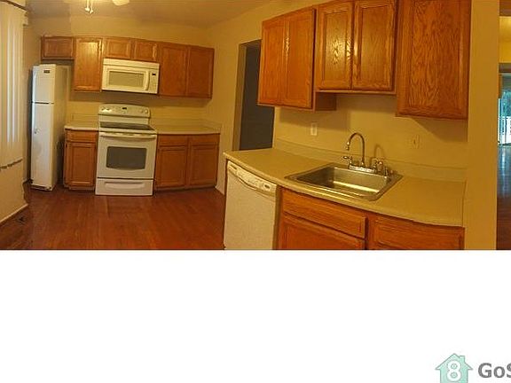 3rd image of 1 Gloucester Ct