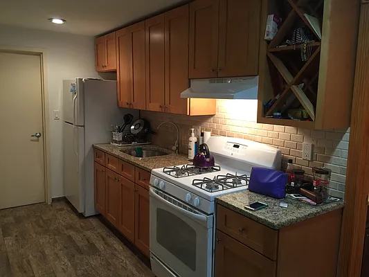 Rented by Signature Spaces NYC Corp | media 35