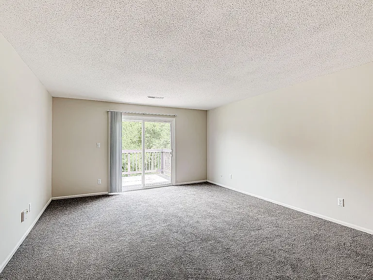 Stonehedge Apartments — Photo 29