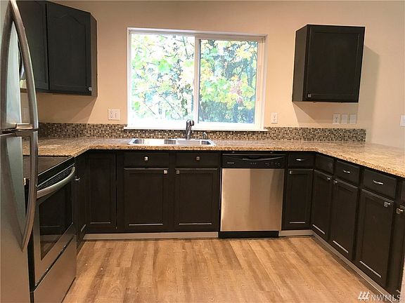 3rd image of 18134 Hi Lo Ct SE