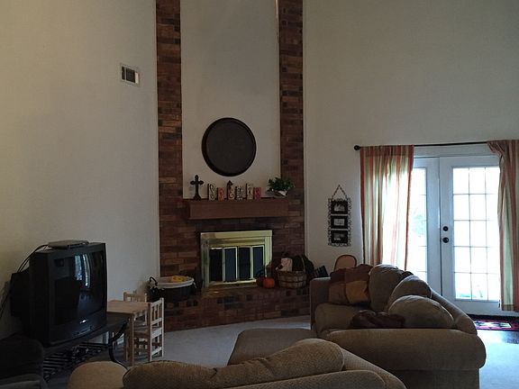 4th image of 6110 8th Dr