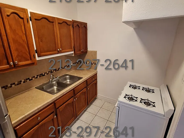 441 S Rampart Blvd #R — Photo 18
